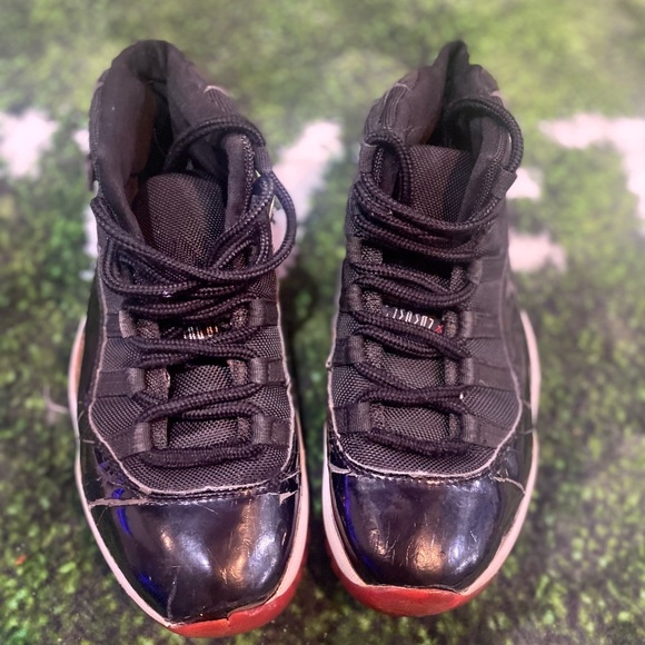 Air Jordan 11 Retro Bred - Picture 2 of 6